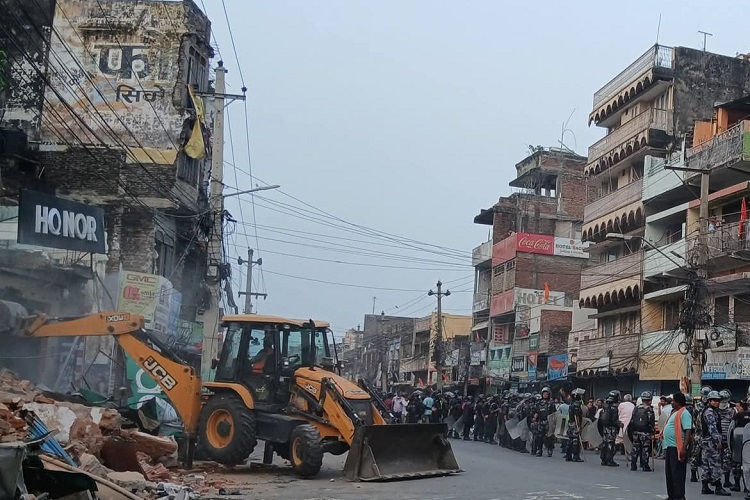 वीरगन्जको व्यस्त सडक स्तरोन्नतिका लागि ठेक्का आह्वान, मितेरी पुलदेखि गण्डकसम्म काम हुने